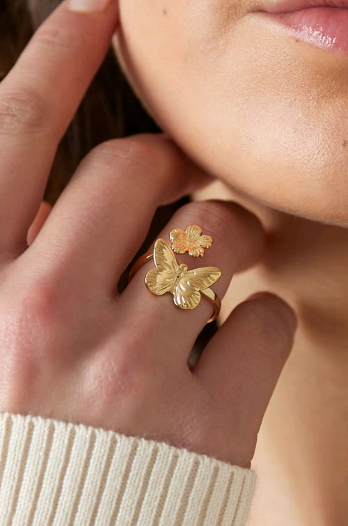 Butterfly ring